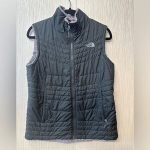 The North Face gray Puffer faux fur Vest SZ M full Zip reversible pockets